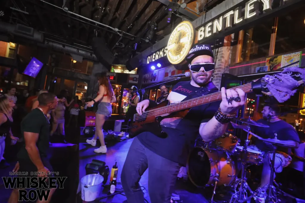 live country music being played by band at whiskey row nashville