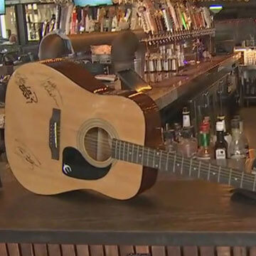 Dierks Bentley's Whiskey Row hosts fundraiser to benefit Las Vegas shooting victims 4